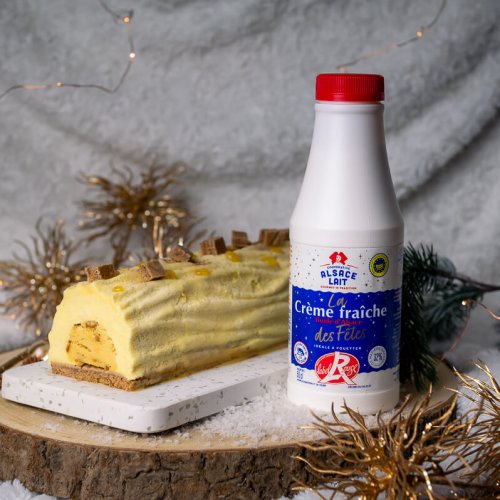 Caramel vanilla and gingerbread yule log