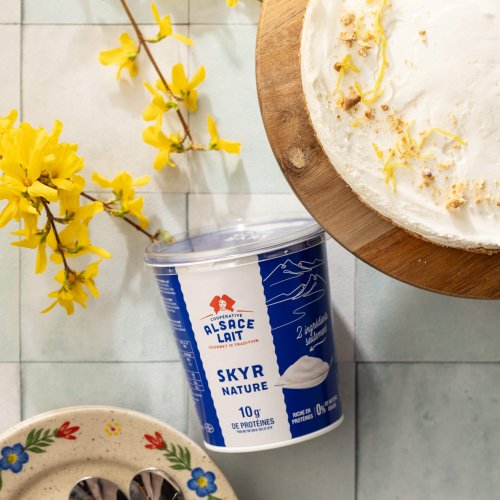 Lemon skyr cheesecake